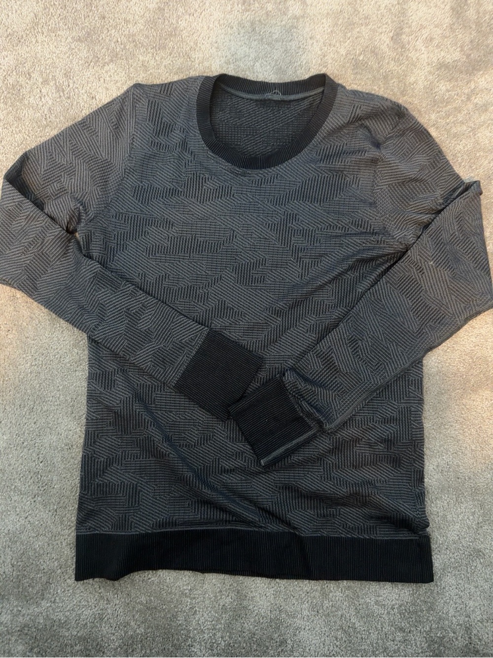 Lululemon Metal Vent Tech Long Sleeve